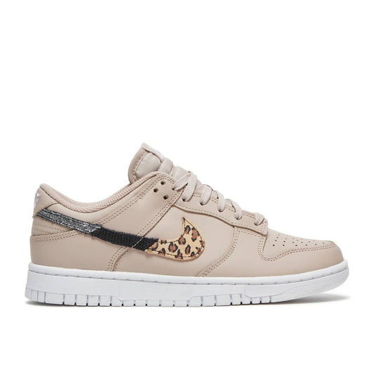 WMNS Nike Dunk Low SE - Primal Pink