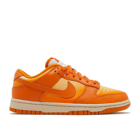 WMNS Nike Dunk Low - Magma Orange